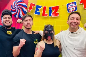 Sara Phoenix y Owen, luchadores libres chilenos, en La Nuestra: «me saco el sombrero de cómo ha avanzado el nivel aquí»